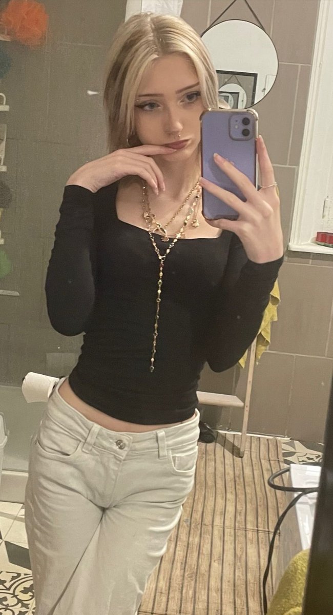boppertoppp's tweet photo. 18 year old Marion submitted by her cuck younger brother 🥴🔄 make him regret it😋 #bops #bop #bopper #bnwo #builtforbbc https://t.co/ZkKAOFcKS2