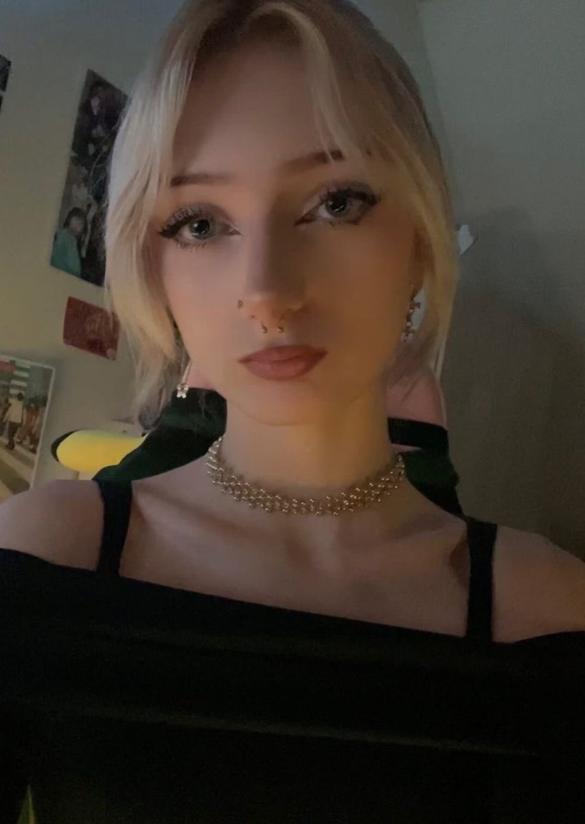 boppertoppp's tweet photo. 18 year old Marion submitted by her cuck younger brother 🥴🔄 make him regret it😋 #bops #bop #bopper #bnwo #builtforbbc https://t.co/ZkKAOFcKS2