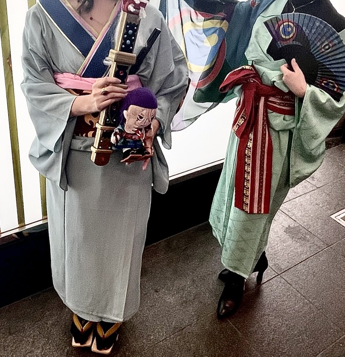 mononoguaiyong's tweet photo. ドリパス 劇場版モノノ怪 蛇神

 #モノノ怪の輪を広げよう  #劇場版モノノ怪蛇神 

ほんの少しだけ応援イラストのﾘｰｶを意識したバウンドコーデをしておりました💕
そしたらなんと素敵なﾘｰｶコーデでいらしてたYUIさんのなんぱに成功 して一緒にお写真まで撮らせていただき感無量です😭😭 https://t.co/IpBexs5vVQ