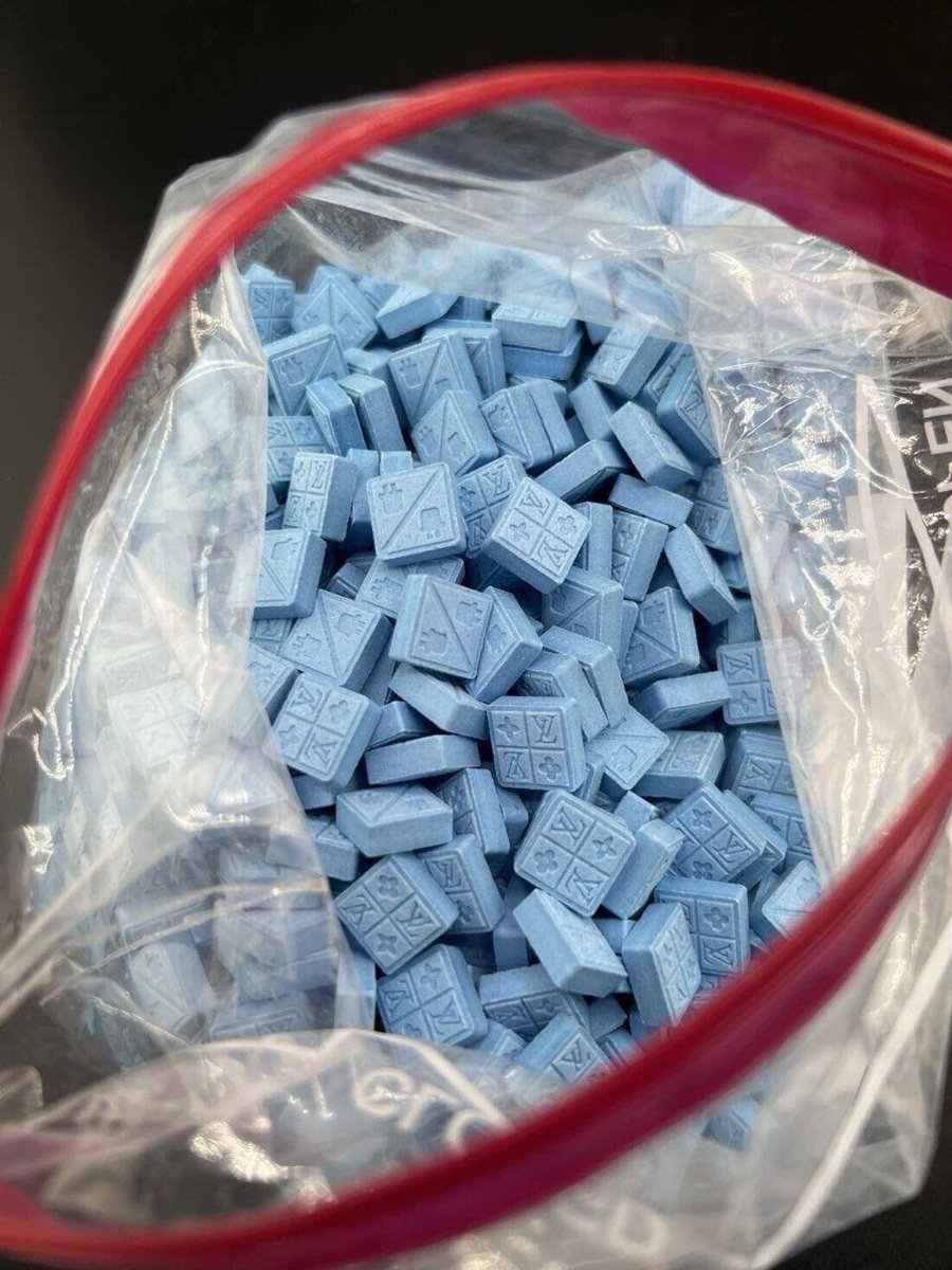 EyesSaleRep's tweet photo. SUPREMES,LV #XTC #300mg
Link in Bio https://t.co/k2V191wCbR