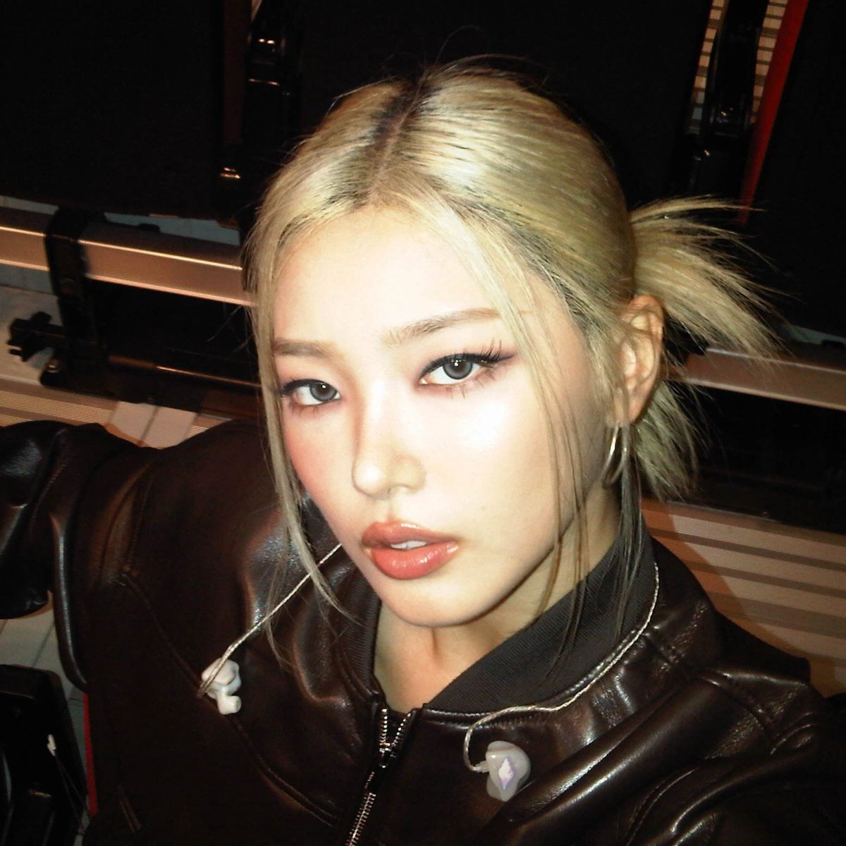 hannifem's tweet photo. yoonchae truly has the most severe case of gay face i’ve ever seen https://t.co/Oxhphown67
