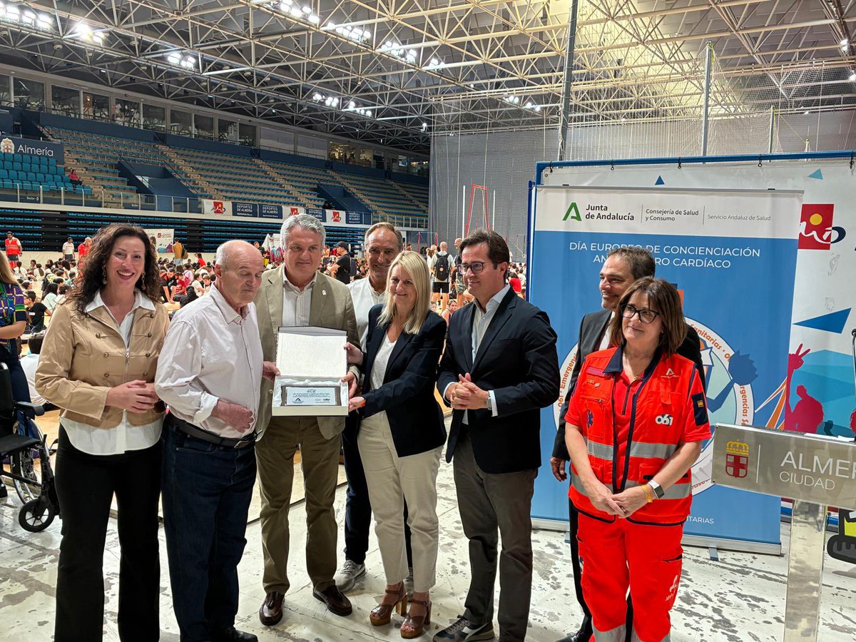 AlmeriaJunta's tweet photo. ❤️‍🩹 Más de 3.000 jóvenes almerienses se forman en RCP en una nueva edición del #Cardiomaraton061.

🚑 Francisco Góngora participa en una jornada para enseñar a actuar ante una parada cardiorrespiratoria y mejorar la respuesta ante una emergencia. https://t.co/2g0mfeHM2x