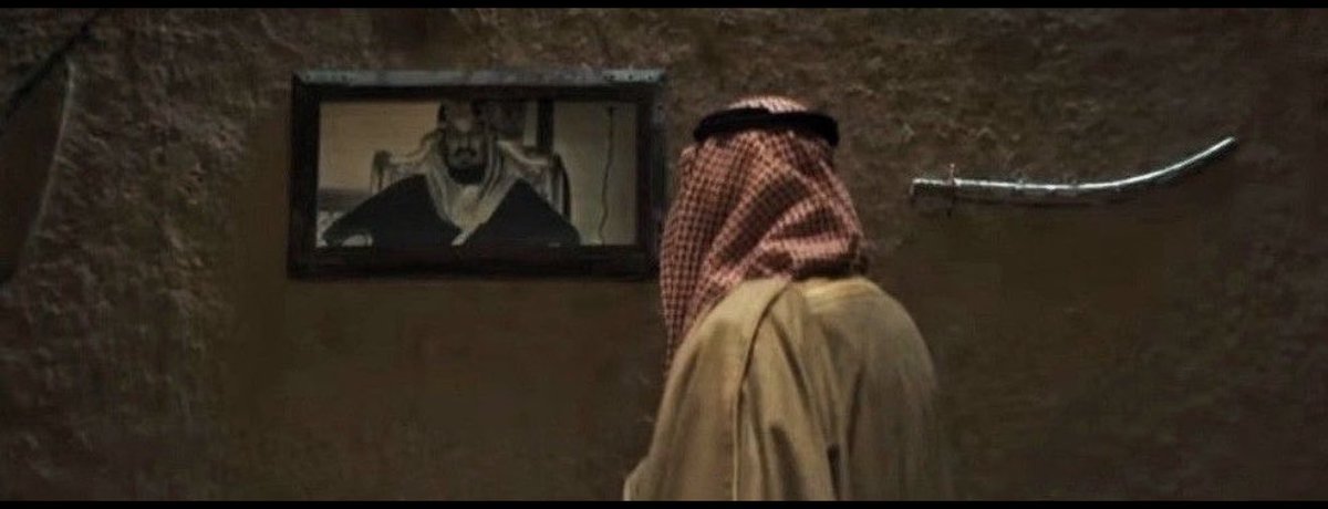 LoII_O9's tweet photo. أصيّلة العرق ما طبّ شجرتها هجين
ولا عليها سوى بشت المؤسس ضفى. https://t.co/uCuG7SkbVR