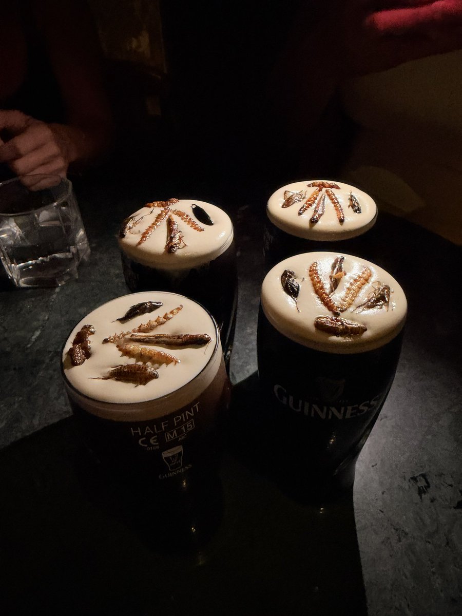 0xSaiX's tweet photo. Guinness with insects 🦗🦋🐜
Will you try that?
Paid with @ether_fi 🙈

#guinness #bangkok #crypto https://t.co/1ihs4mgRv5