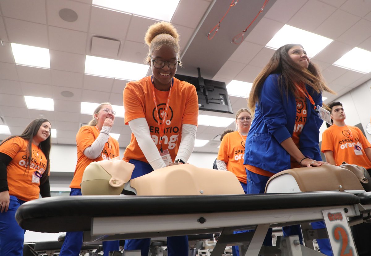 osuahec's tweet photo. 🧡 OSU AHEC and @OSUMedicine welcomed students to Tahlequah for Operation Orange! 🩺

From anatomy and VR to CPR, surgery, &amp; creative wellness, students explored health care careers through hands-on activities.

Thank you to our students, volunteers, and campus partners! 🧡 https://t.co/iXTXkZExHx