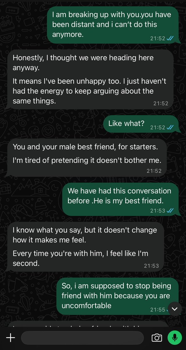 Bellakpycus's tweet photo. What a selfish pig. My best friend just broke up with her boyfriend.💔 https://t.co/armVdZE7kT