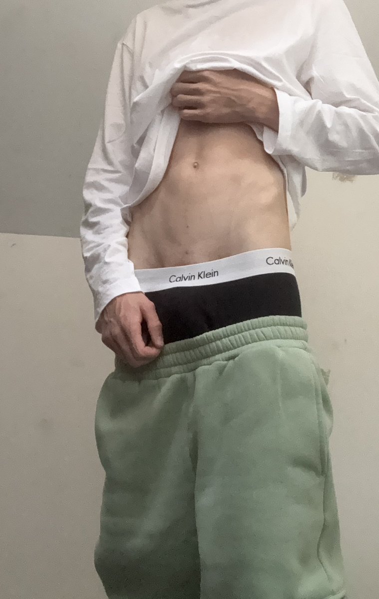 zander_hen2nd's tweet photo. Want to pull my boxers down? 🤭

Check comments for more! https://t.co/RPu0AR1l7B