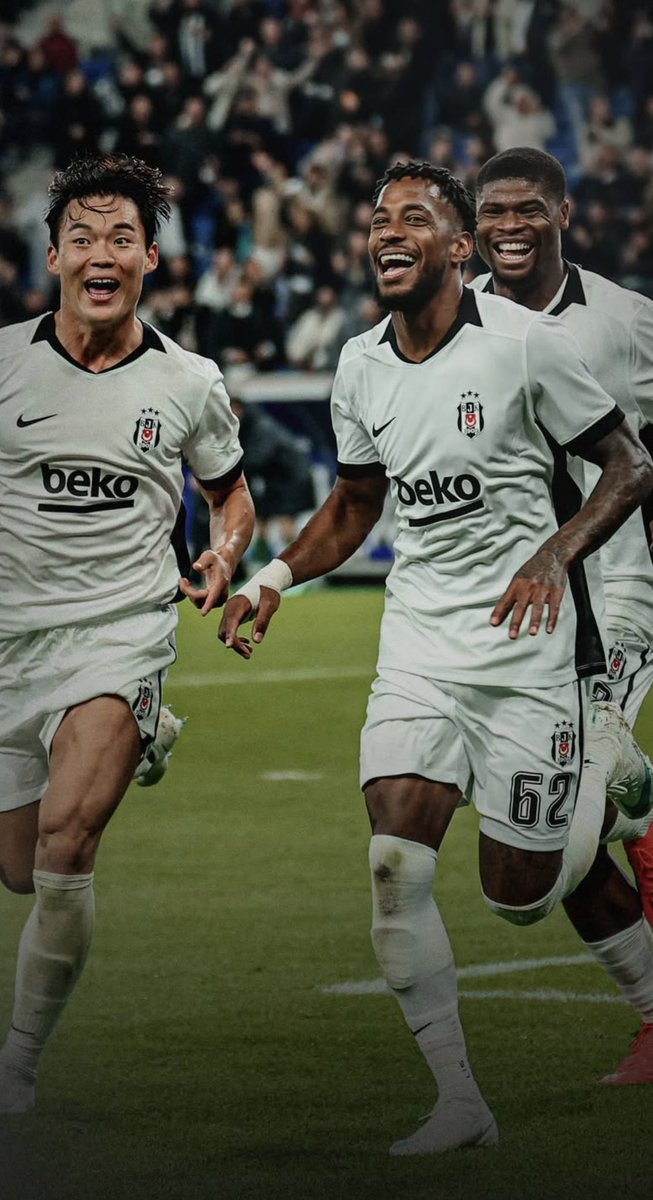 suudemiiy's tweet photo. look like an angel godbless maşallah🖤🤍🦅 @Besiktas #besiktas https://t.co/DcAmtdaRFQ