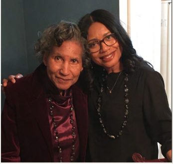 AlzAssocWNC's tweet photo. “I am a fighter.” 💜 Joyce Gottlieb’s mother, Bessie Ledbetter, said those words after her Alzheimer’s diagnosis. Today, Joyce leads a Walk to End Alzheimer’s team of her AKA sorority sisters in her memory. Read her story: https://t.co/6oi7Fjzx0M #ENDALZ https://t.co/P69mBMfgYH