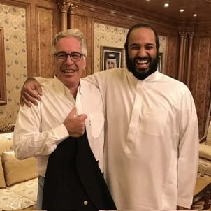 Dino_7II's tweet photo. أنا كسوري أحس بشعور سيء جداً من وضع السعودية الحالي. أمل السعودية الوحيد الحين هو دونالد ترامب يطلع ملفات إبستاين عشان يفضح الأمير ابن سلمان، يمكن يستحي شوي ويستقيل ويطلع من البلد. https://t.co/RiljVitqUU