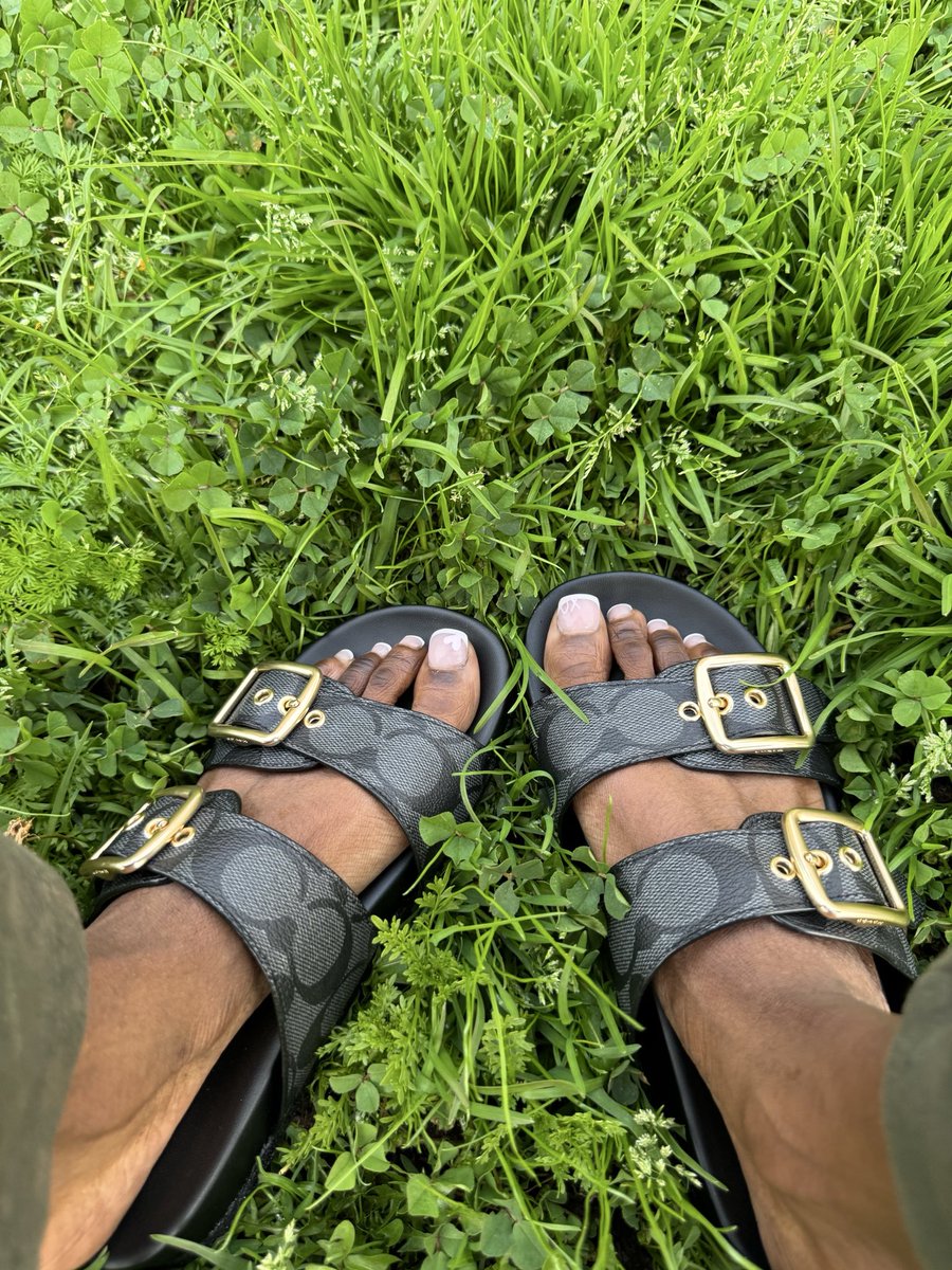 itsSpoiledLex's tweet photo. Real senders ready to pay👸🏾#sellingcontent #content4sell #feetfetısh #paypig #cashapp #fetish #kink #toelove #spoiled #brat https://t.co/r9LmSWEpP0
