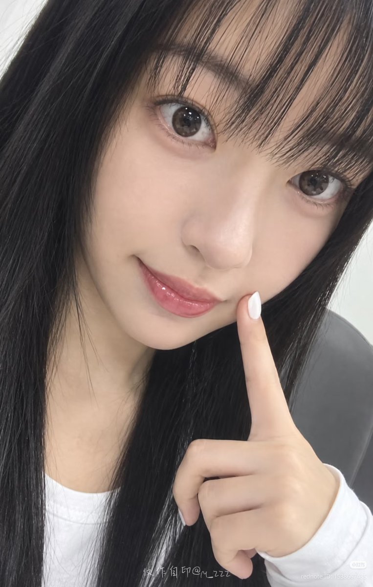 a20litebase_'s tweet photo. [261015] The first photo cards for the A2O Lite girls!! 

• Young • Rada • Vora 

#A20LITE #A20 https://t.co/7F3ahJRPN4