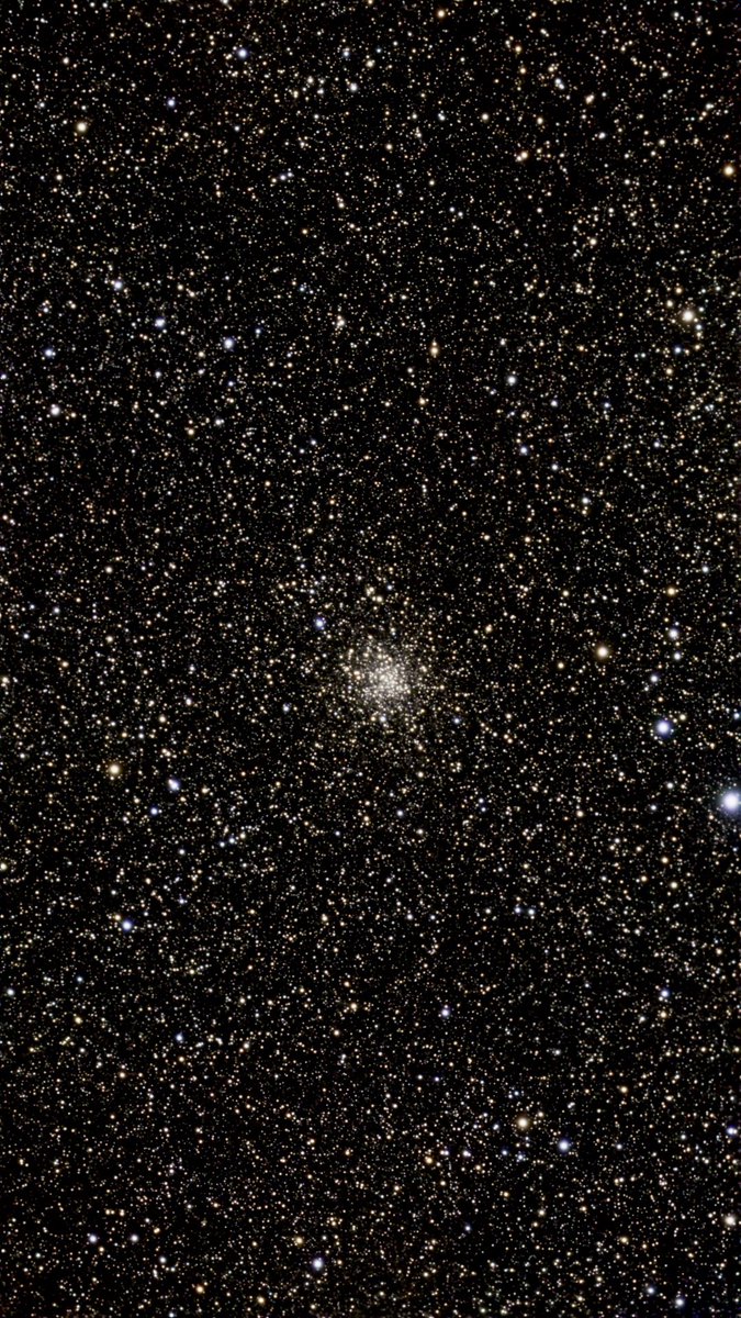 rvanmad's tweet photo. 🔭 Messier 71 in Sagitta - a loosely concentrated globular cluster ~13,000 light-years away, surrounded by dense Milky Way star fields.

📸 Seestar S50 
⏱️ 1,962 × 10s (5h 27m) 
🛠️ PixInsight

#M71 #Astrophotography #astronomy #cluster #deepspace https://t.co/R0vBssVu2G