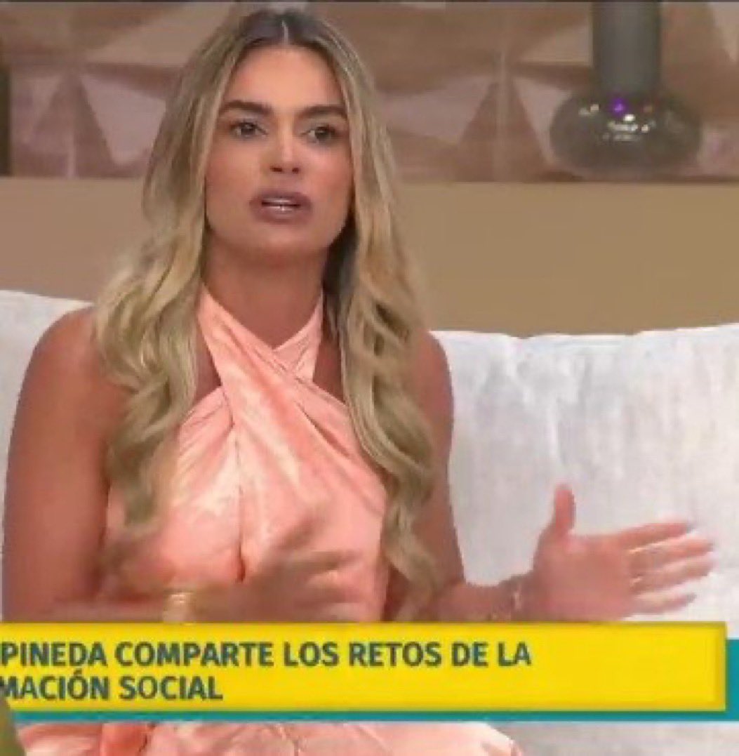 FisicoImpuro's tweet photo. Si se han fijado como a día de hoy aún le siguen pidiendo explicaciones a Oscar Benavides aún cuando ya ha entregado facturas, extractos bancarios y evidencia en video de la entrega de ayudas? en cambio a la primera dama no le exigen absolutamente NADA y hasta defienden el hecho de que no quiera dar explicaciones

Claro y que se escuche: Esto es racismo