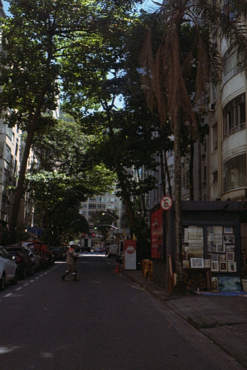 guidooitstime's tweet photo. ruas do RJ https://t.co/Lvs03li5MX