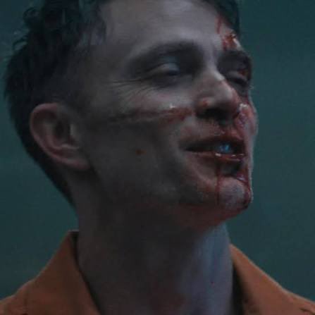 locketsdream's tweet photo. a bloody man is loved around here https://t.co/iO9kkxblPL