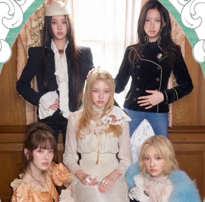 princessgllit's tweet photo. the two concepts being compared btw????????????? https://t.co/Eh5hZfVEQI