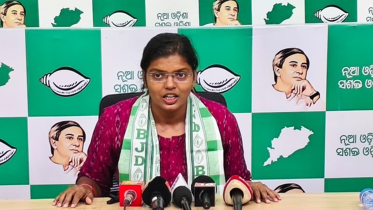 bjd_odisha's tweet photo. ଛାତ୍ର ସଂସଦ ନିର୍ବାଚନରେ ବିଜେଡି ଛାତ୍ର ସଙ୍ଗଠନର ଉଲ୍ଲେଖନୀୟ ପ୍ରଦର୍ଶନ।

ଓଡ଼ିଶାରେ ମୁକ୍ତ, ଅବାଧ, ନିରପେକ୍ଷ ଓ ସ୍ବଚ୍ଛ ଛାତ୍ର ସଂସଦ ନିର୍ବାଚନ କରିବାକୁ ଦାବି କରୁଛି ବିଜୁ ଜନତା ଦଳ।

କ୍ୟାମ୍ପସରେ ଗଣତାନ୍ତ୍ରିକ ଅଧିକାରର ସୁରକ୍ଷା ପାଇଁ ସରକାରଙ୍କୁ ଆହ୍ଵାନ କରୁଛି ବିଜେଡି।

#StudentsWithBCJD #BJDWithGenZ #BJDWithStudents #BJPAntiStudents
#BJDWithOdisha