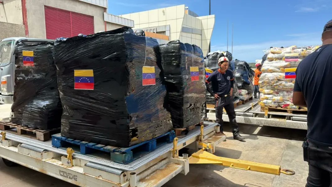 AssemblyMediaV's tweet photo. 🇻🇪🇵🇦 Solidarity is alive and well. Venezuela sent 40 tons of humanitarian aid to Panama to help those affected by the recent 7.2-magnitude earthquake. https://t.co/IU1ACGaHTs