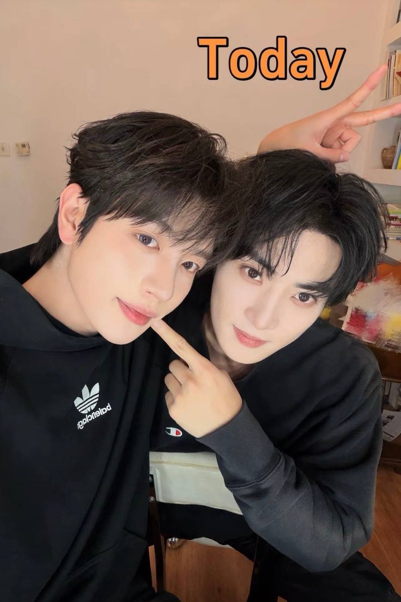 louvendeer's tweet photo. uhuyy menyala LiangChen https://t.co/w9J15q5ZVH