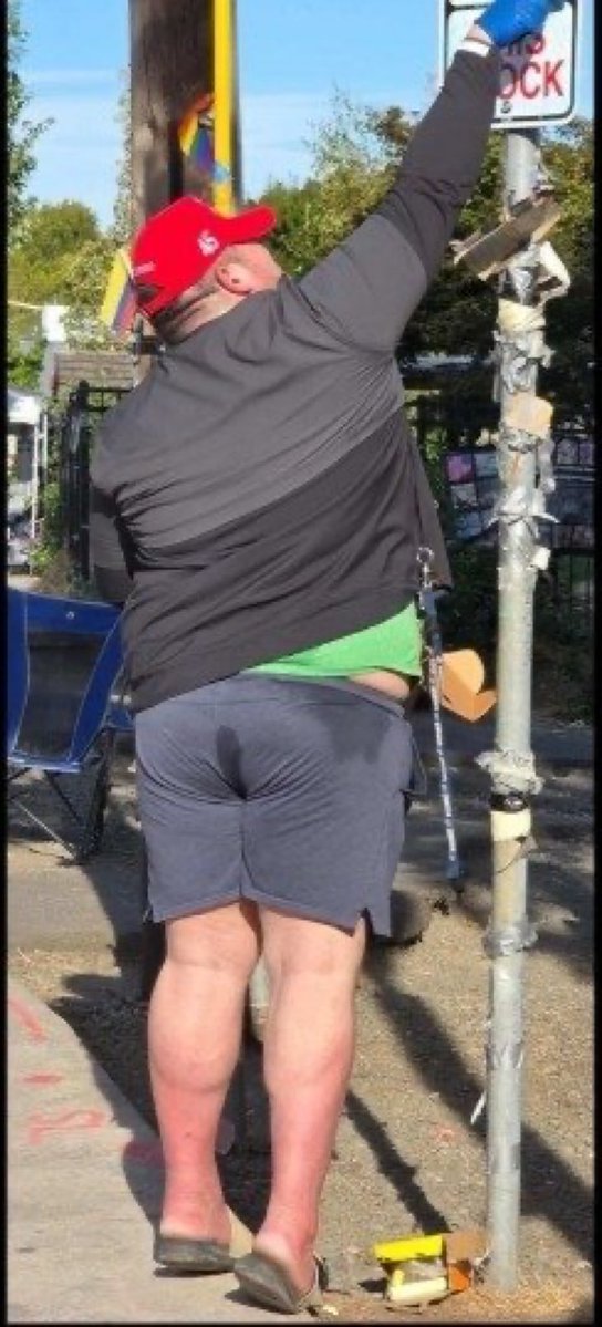 neckescaper's tweet photo. @RheinAmacher @robeiae What are your claims about this photo, Ryan? https://t.co/uKiykXcnJf