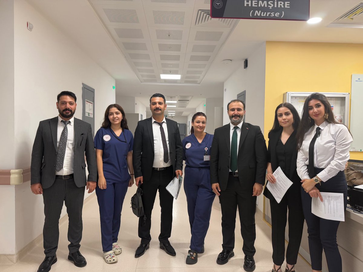 furkanozubek's tweet photo. 📍 Antalya Şehir Hastanesi

Ulusal Sağlık-Sen Genel Merkezi olarak Antalya Şube Yönetimimizle birlikte sağlık çalışanlarımızı görevleri başında ziyaret ettik. Sahada yaşanan sorunları, beklenti ve talepleri doğrudan dinledik; hak mücadelemizi ve sendikal çalışmalarımızı anlattık.

Ziyaretimizde tercihini Ulusal Sağlık-Sen’den yana kullanarak aramıza katılan çalışma arkadaşlarımızla gücümüze güç kattık. Bizlere duydukları güven ve gösterdikleri samimi ilgi için her birine teşekkür ediyoruz.

Bizim için her üyelik, sahip çıkılması gereken bir güven ve yerine getirilmesi gereken bir sorumluluktur. Sağlık ve sosyal hizmet çalışanlarımızın hakkını savunmak, sesini duyurmak ve çözüm üretmek için sahada olmaya devam edeceğiz.

Birlikte büyüyor, birlikte güçleniyoruz. Emeğin olduğu her yerde Ulusal Sağlık-Sen var! 
@dincerilbogaa @mstfatp @Glrklss @mhmtcmlhmdr @MeryemAvc53 @ArzuArzu562267 @PrmAhmetYigit @ErcanTiryaki07 @ozguryetkin07 @KubraaaDogannn @serhat_aba065 @UlusalSaglikSen