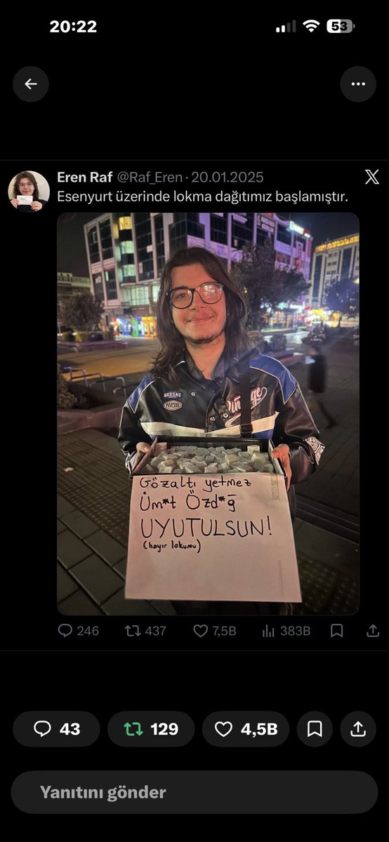 TuncelGlay's tweet photo. İçeri tıkıldıktan sonra ağlamaya başlamış lokumcu. 
@Raf_Eren 
Hesabına bakınca beni de engellemiş olduğunu gördüm. Sana  söz Eren ! Lokum dağıtacağım senin adına.. https://t.co/ZsgBngmwRr