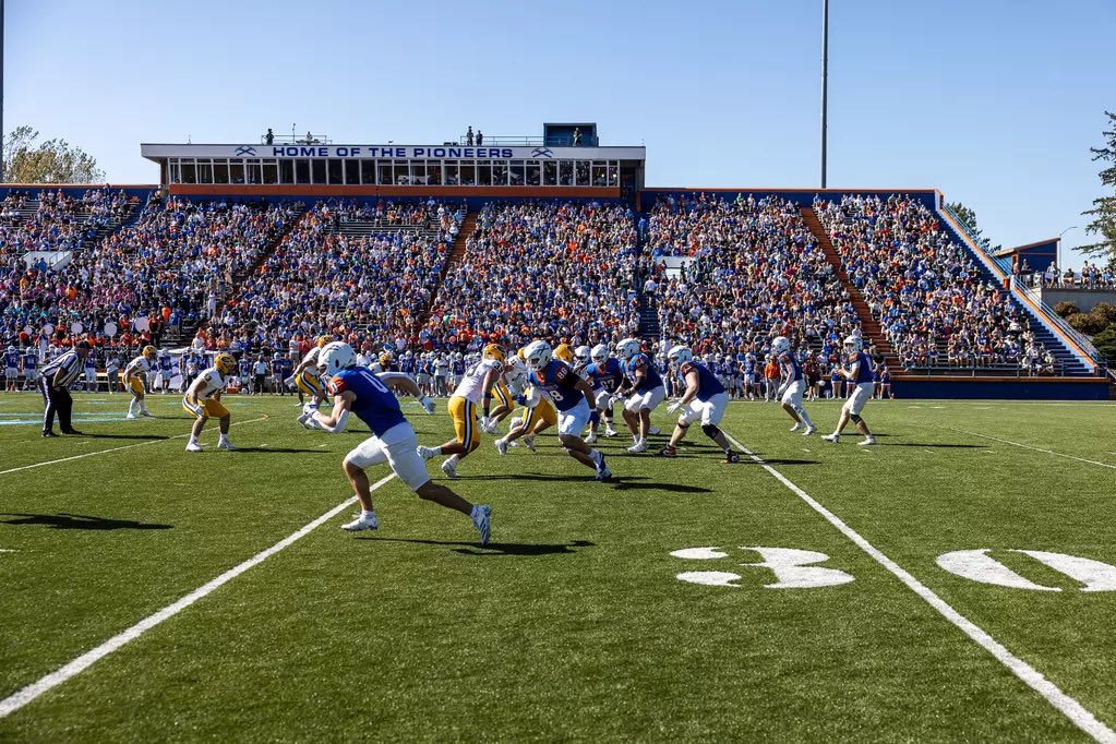 mikey_shoultz's tweet photo. (1/2)🧵Week 7 #d3fb WIAC game lines &amp; my picks:

#6 UW-River Falls
@ #5 UW-Platteville (-2.5) O/U 52

#4 UW-Whitewater (-17) O/U 49
 @ UW-Stout

UW-Oshkosh (-10) O/U 52
@ UW-Eau Claire

UW-Stevens Pt
@ #20 UW-La Crosse (-37) O/U 51.5

Cont. My Picks ⬇️⬇️ https://t.co/IxqVXV4nJ6