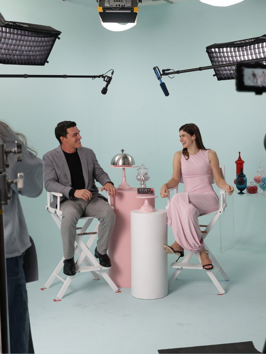 AngelStudiosInc's tweet photo. Behind the scenes with the stars of HERSHEY 🍫

#HERSHEY, starring Alexandra Daddario and Finn Wittrock — In theaters this Thanksgiving. https://t.co/1RiF9RHyNu
