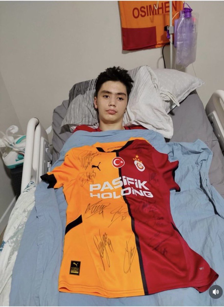 avcemilcck__581's tweet photo. Resimde gördüğünüz yakışıklı Murat Duha. 

- 14 yaşında okulunda darbedildi, ağır beyin hasarı aldı.

- Şimdi 15 yaşında; yürüyemiyor, konuşamıyor, tek yemek yiyemiyor!

Yarın saldırganın mahkemesi var!

Bir an düşünün ki Murat sizin evladınızdı! 

Haykırın: #MuratDuhayaAdalet https://t.co/7rjdUGUcti