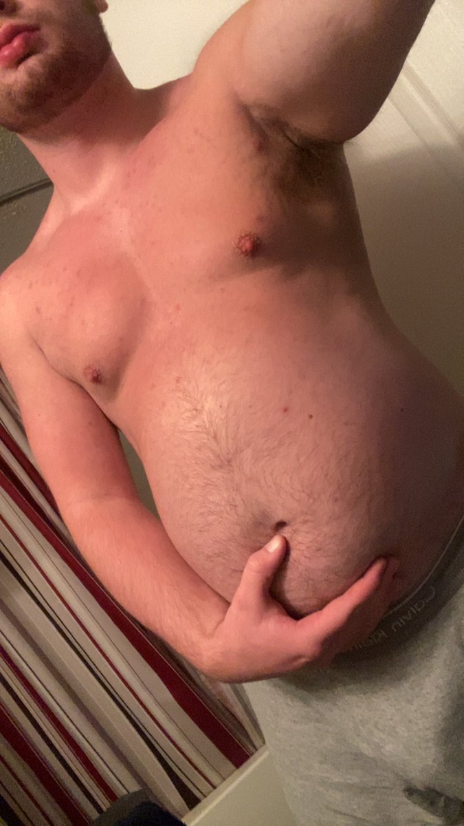BigBellyBoy06's tweet photo. Perma growth always. 🐷💪🏻 #pig #gut #belly #bulking #Gainers #ballgut #muscle #musclebelly https://t.co/Sp1UVGCSkR