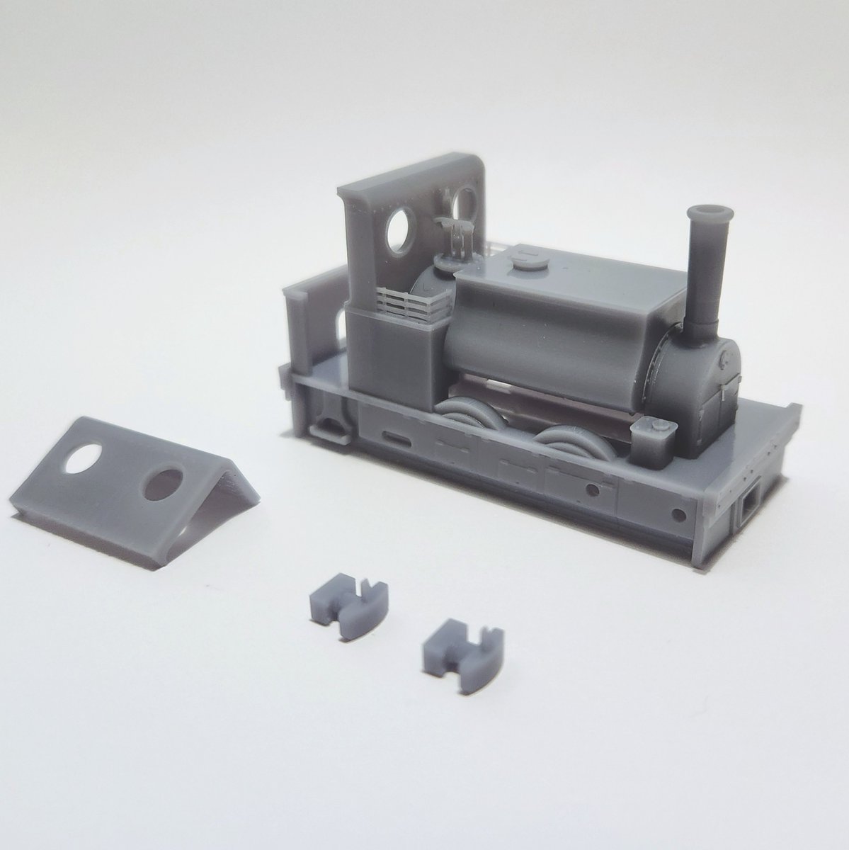 DoublemModels's tweet photo. There's a new kit up on the shop! This little Neilson engine. It's based on the Great Eastern's 209 class, later LNER Y5. 1 of the 8 locos built was later adapted into a tram engine and was used in Colchester. So I've used lots of it's features in this narrow gauge spinoff! https://t.co/oAkAm6dgmX
