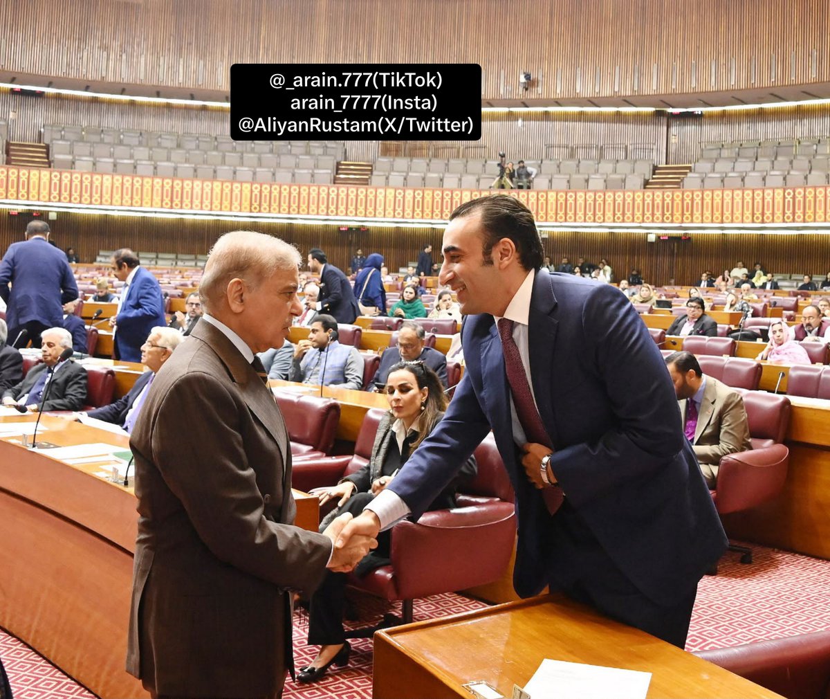 AliyanRustam's tweet photo. چیئرمین پاکستان پیپلز پارٹی بلاول بھٹو زرداری کی پارلیمان کے مشترکہ اجلاس کے موقع پر وزیراعظم میاں محمد شہباز شریف سے ملاقات
#SMTteamSN #sindh #fypシ
Political News / Sindh Info / Team Work
@AseefaBZ @BBhuttoZardari @MediaCellPPP @ppp_sami @PPP_Org https://t.co/YLNWESXTPx