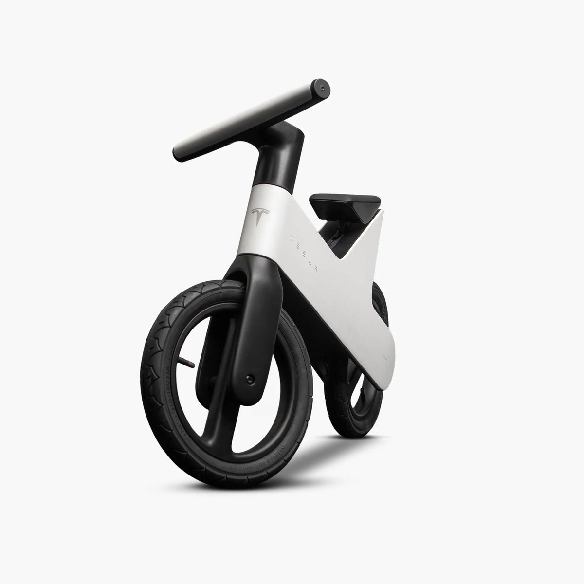 linbo_tang's tweet photo. Tesla’s kids’ balance bike! ($225)

Would you buy one for your kid?

Launched in markets including 🇺🇸 US, 🇨🇦 Canada, 🇦🇺 Australia, 🇳🇿 New Zealand, and 🇨🇳 China… https://t.co/Vq2zjWeHXx