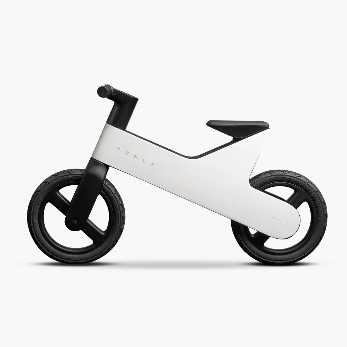 linbo_tang's tweet photo. Tesla’s kids’ balance bike! ($225)

Would you buy one for your kid?

Launched in markets including 🇺🇸 US, 🇨🇦 Canada, 🇦🇺 Australia, 🇳🇿 New Zealand, and 🇨🇳 China… https://t.co/Vq2zjWeHXx