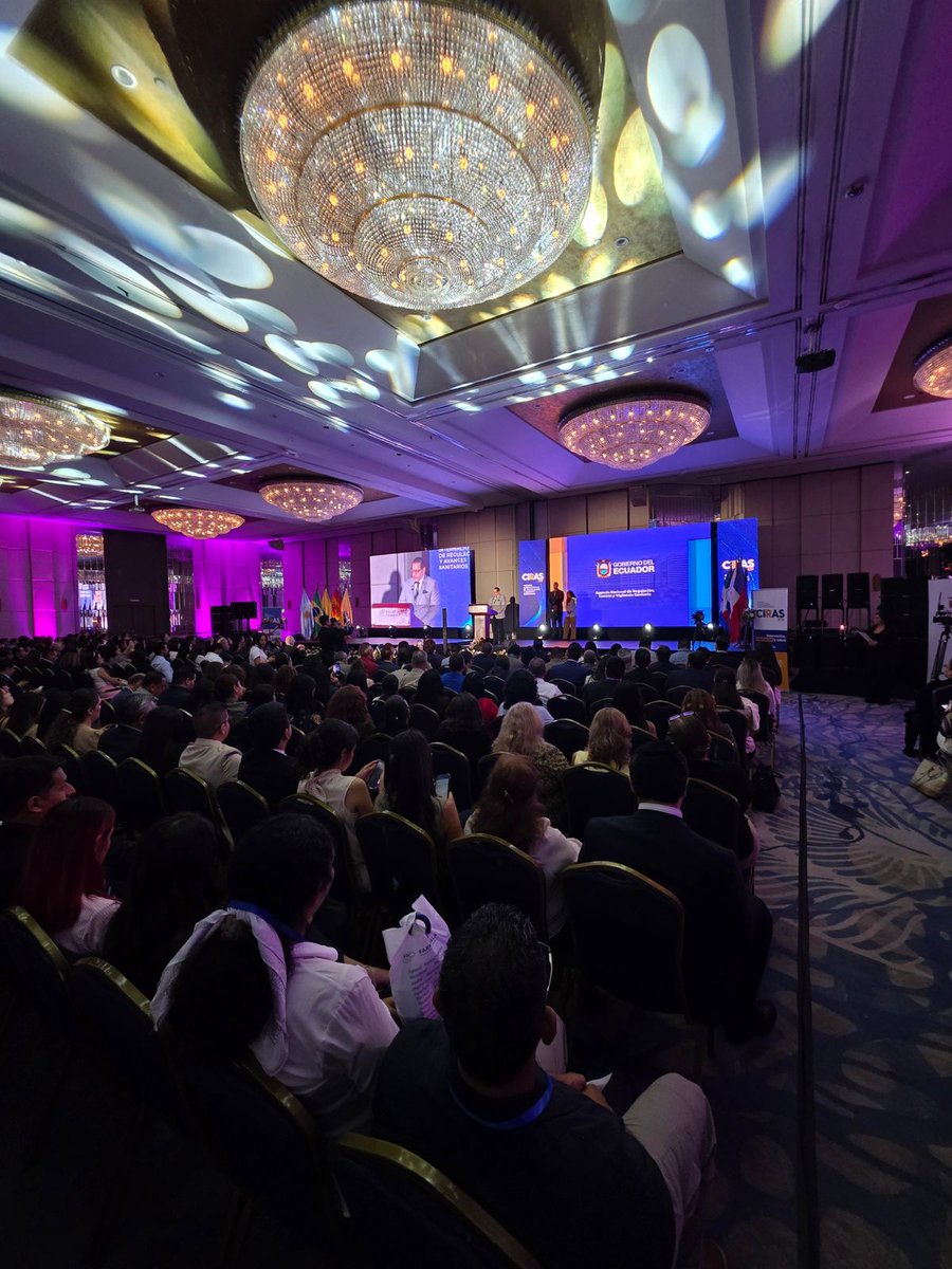 IFIPromesa's tweet photo. 📣 Esta semana fuimos parte de la Cumbre Internacional de Regulación y Avances Sanitarios #CIRAS2026, un evento de alto nivel organizado por la @Arcsa_Ec, Agencia Nacional de Regulación, Control y Vigilancia Sanitaria., que reunió en Guayaquil a autoridades, delegados de la industria farmacéutica, alimentaria y de dispositivos médicos, a expertos en regulación sanitaria y a líderes de agencias regulatorias referentes en la región @ANVISA (Brasil), @invimacolombia (Colombia) y la @SRS_SV Superintendencia de Regulación Sanitaria (El Salvador).
Expresamos nuestro sincero reconocimiento a #ARCSA, de manera especial a su Director Ejecutivo, el Dr. Daniel Sanchez Procel, y a todo su equipo de trabajo, por la impecable organización de este espacio, indispensable para seguir avanzando en el fortalecimiento sistema regulatorio nacional, enfocado en la protección de la salud pública y el desarrollo productivo del Ecuador 🇪🇨
🙌 Felicitamos y agradecemos a Diego Alexander Salas S., Director de Asuntos Regulatorios y Farmacovigilancia de nuestra asociación regional @FIFARMA, por su destacada intervención en representación de @IFIPromesa.
Durante su ponencia “Innovación, regulación y salud”, Diego se enfocó en el #Reliance, la convergencia y cooperación regulatoria, enfatizando en la necesidad de consolidar al reliance como práctica sistemática, reforzar la transparencia de su aplicación y la medición de resultados, subrayando la importancia fundamental de la cooperación internacional para acompañar la #innovación y garantizar que los pacientes tengan un #acceso oportuno a medicamentos seguros, eficaces y de la más alta calidad 🎯
#RegulaciónSanitaria #InnovaciónEnSalud #SaludParaTodos #CuandoLaSaludProgresaTodoProgresa #SomosIFISomosInnovación