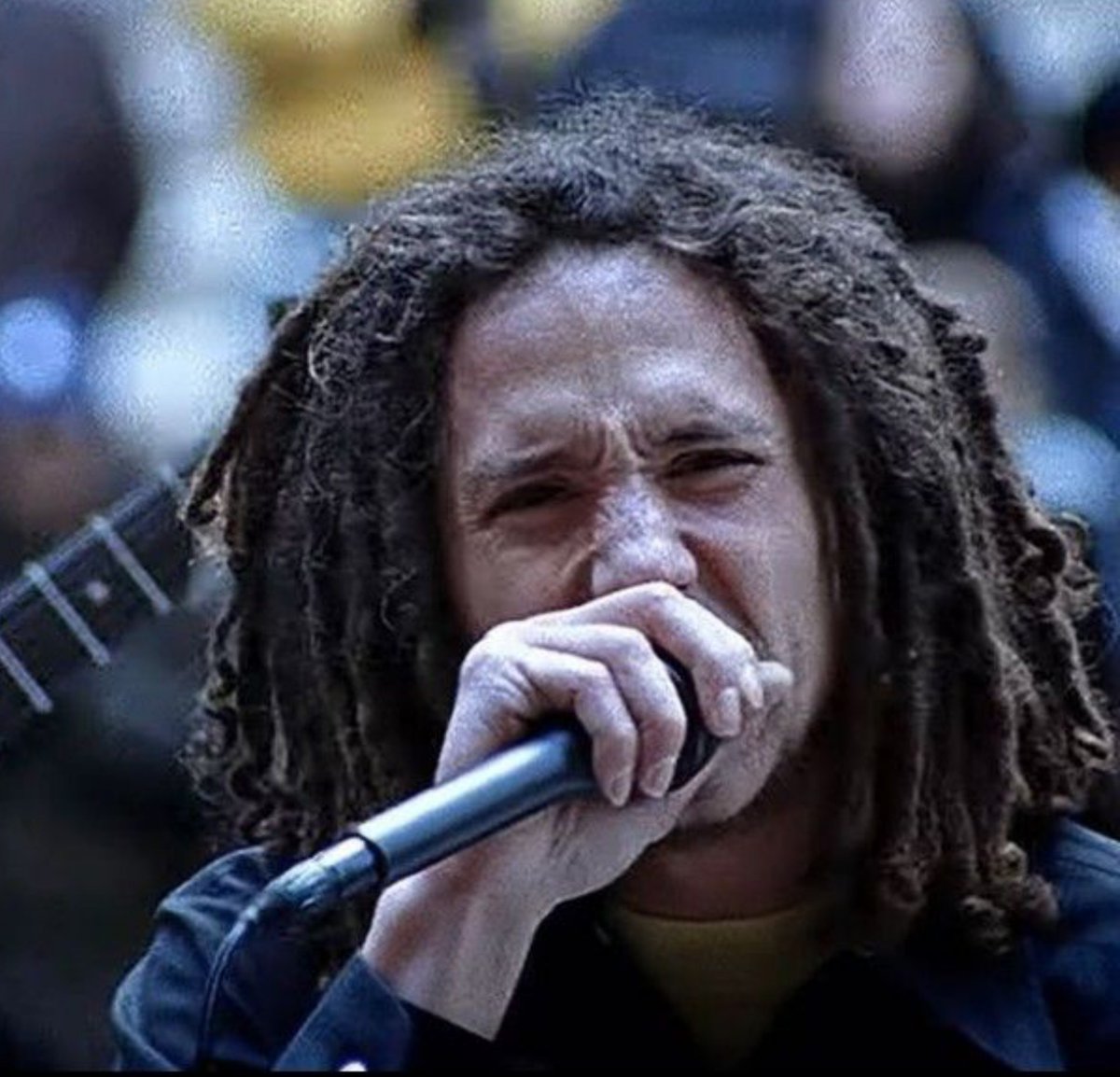 metabryd's tweet photo. Fuck, I love how he looks in the Sleep Now In The Fire video https://t.co/Dwqq3hwwRW