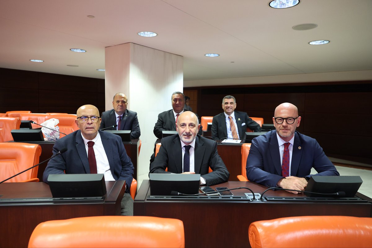 fethigurer's tweet photo. TBMM bugünde çalışmalarımıza devam ettik.
Taşeron,Staj ve Çırak Mağdurları ile Emeklilikte Kademe bekleyenler için basın toplantısı yaptım.
Meclis Genel Kuruluna katıldım. https://t.co/c4wDHg2lSu