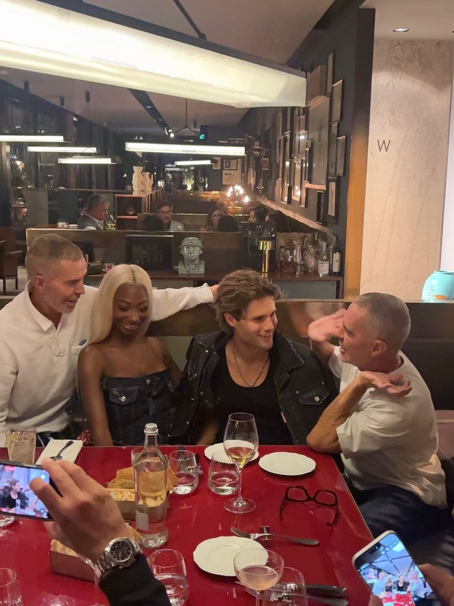 slurp93234's tweet photo. That collab is most definitely coming btw these twin(k)s are obsessed with them #HBDTrinity https://t.co/uBdUSjifPC