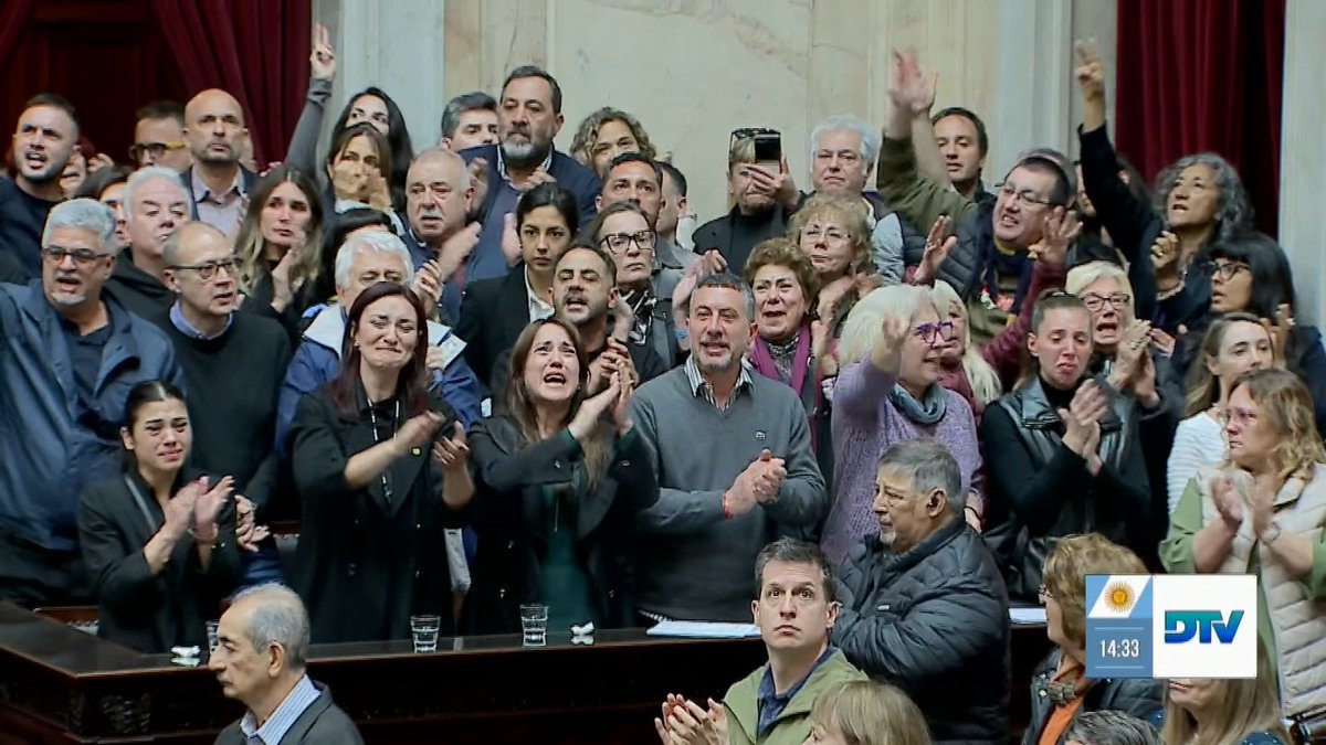 KalinaAnnGG's tweet photo. JAJAJAJAJAJAJAJAJAJAJAJAJAJAJAJAJAJAJAJAJAJAJAJAJA LLOREN KUKAS, LLOOREN https://t.co/uSQ3PZytbs