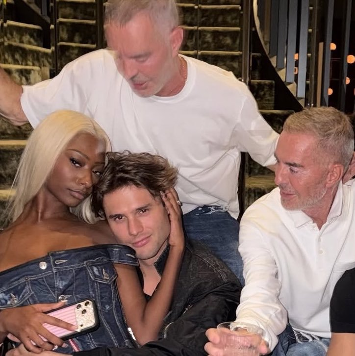 slurp93234's tweet photo. That collab is most definitely coming btw these twin(k)s are obsessed with them #HBDTrinity https://t.co/uBdUSjifPC