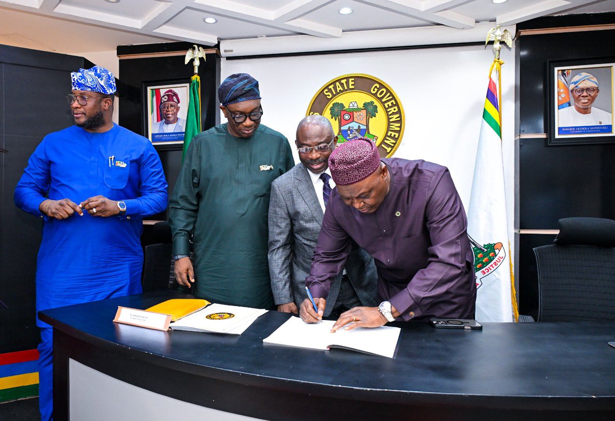 AbdulBKamara3's tweet photo. Women-owned businesses are vital to Africa’s economic transformation.

Yesterday in Lagos, I joined the Lagos State Government, through @LSETF, to boost access to finance for some 610 women-led businesses under @AfDB_Group’s Affirmative Finance Action for Women in Africa (#AFAWA) initiative, strengthening their growth, resilience and sustainability.

#Nigeria #WomenEntrepreneurs #InclusiveGrowth