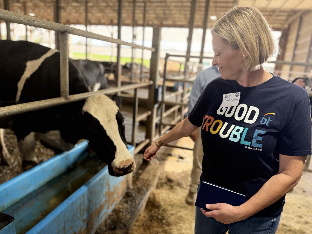 LangForOhio's tweet photo. I enjoyed the opportunity to tour the Mullins Dairy Farm alongside some great @ButlerTech students! https://t.co/d4RGgGWH3N