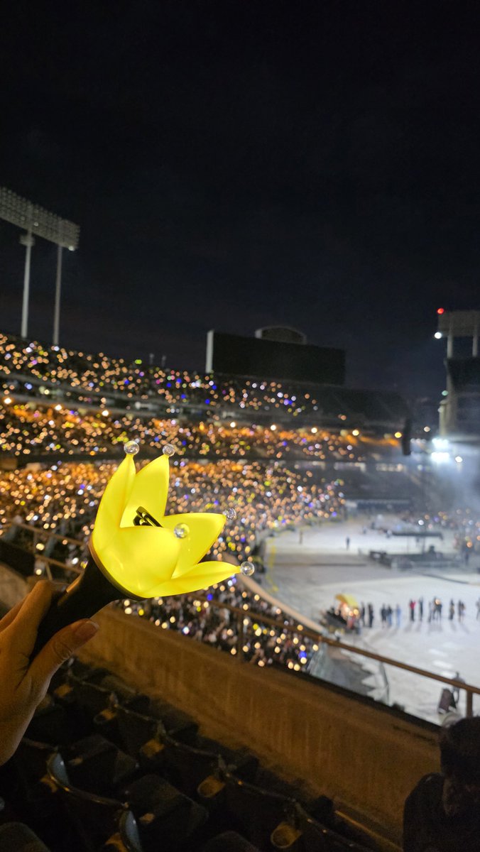 holasoylorss's tweet photo. A new day = a new vote for our boyd 🐉🦦☀️  lets make it happen #BIGBANG for fans choice male #2026MAMAVOTE https://t.co/q5gjVmosBu