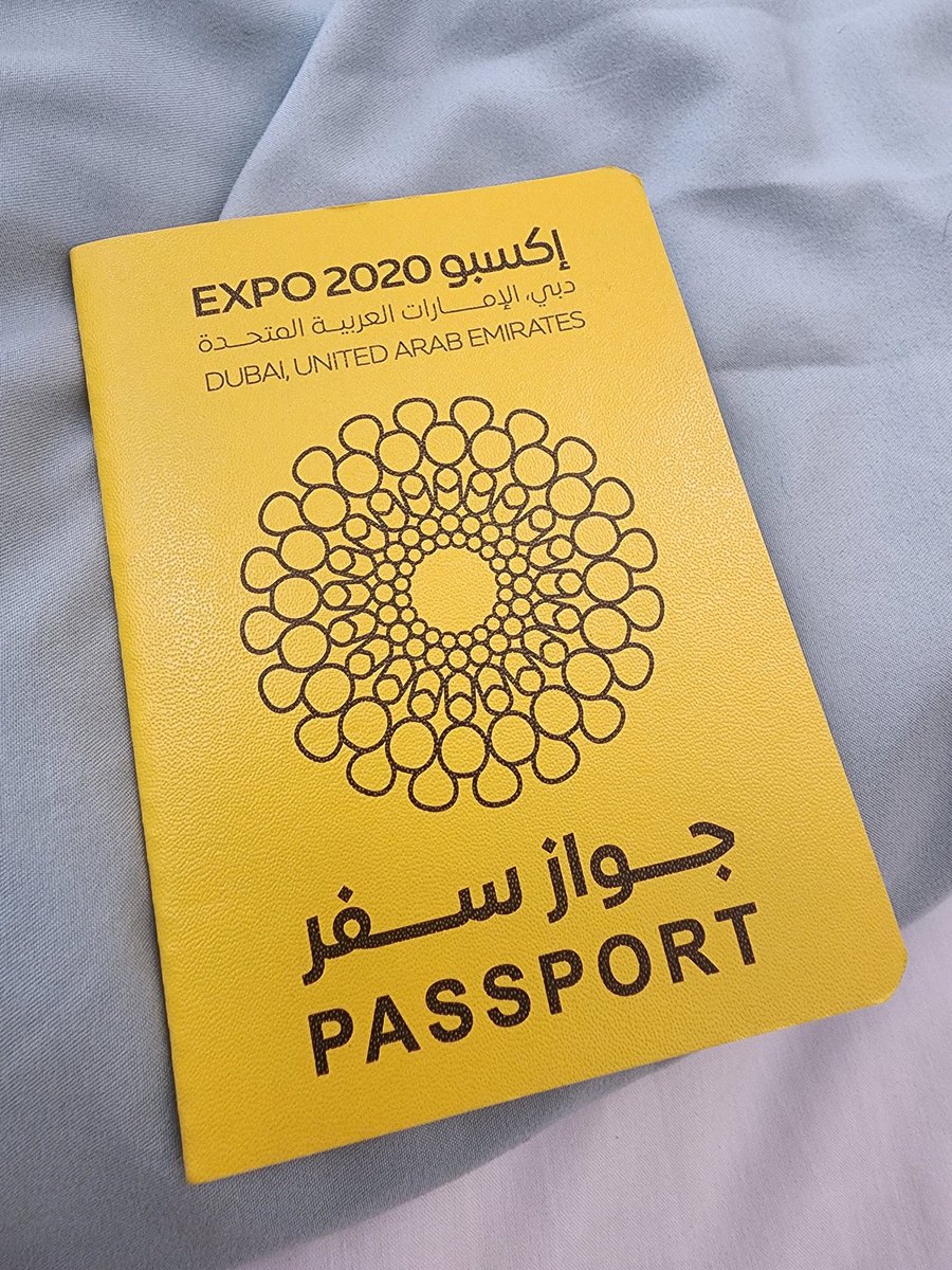 x_uae71's tweet photo. طيب تعرفون ان جواز إكسبو الإمارات 2020
أقوى من جوازهم 🤣 https://t.co/CHvKEZjtk2