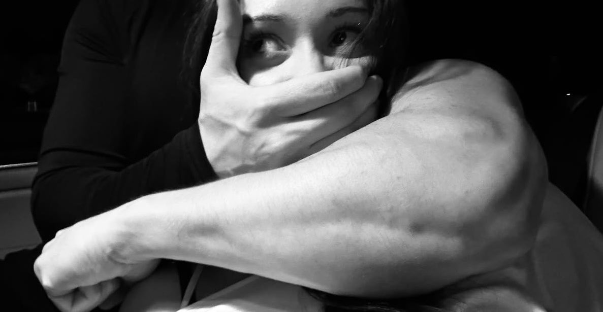 lostinyourz's tweet photo. “suffocation” https://t.co/xqKtlvEUbZ
