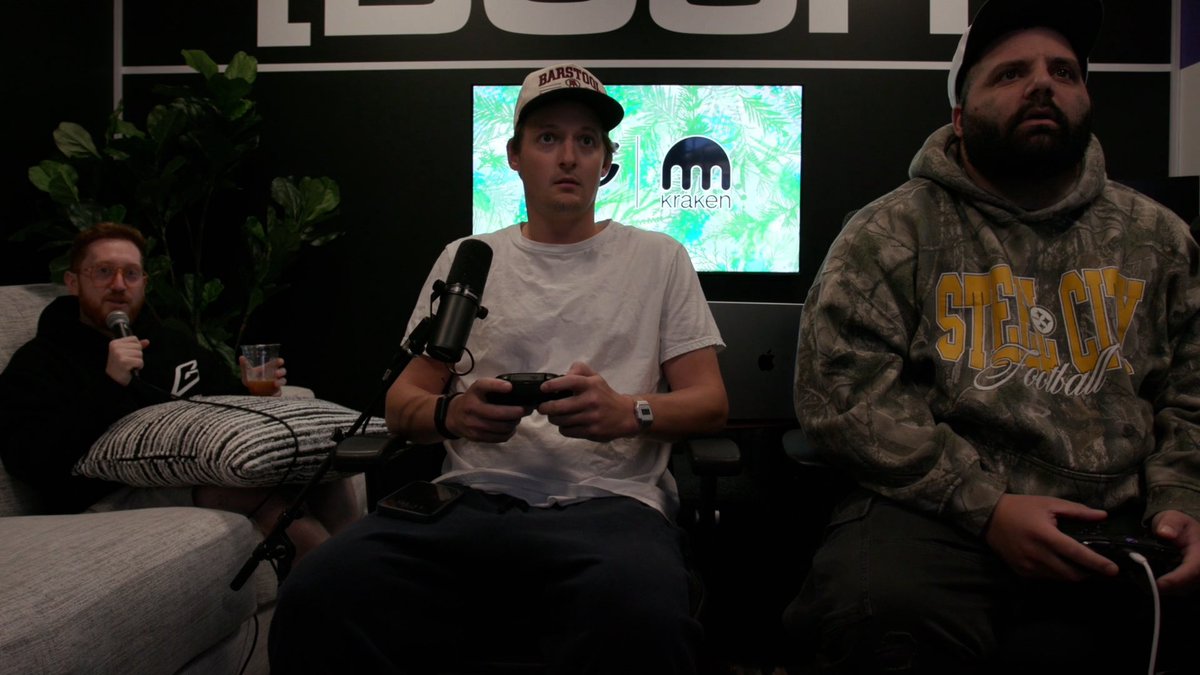 tBushGaming's tweet photo. Barstool 2v2 finale out tonight 🌳 https://t.co/7jynHtmlrX