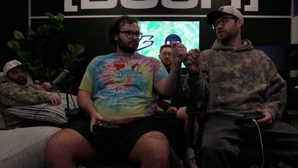 tBushGaming's tweet photo. Barstool 2v2 finale out tonight 🌳 https://t.co/7jynHtmlrX