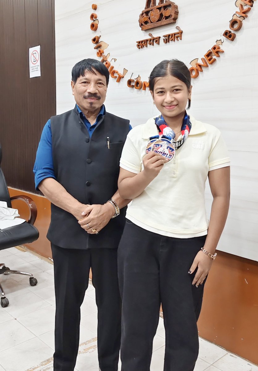ATULBORA2's tweet photo. Delighted to have met our Bokakhat’s daughter, Smt. Sehrish Sultana Hussain, who has brought laurels to Assam and India by winning a Silver Medal at an international arm-wrestling competition in Japan.

Heartiest congratulations to her on this wonderful achievement! Wishing dear Sehrish continued success and many more accomplishments in the days ahead.