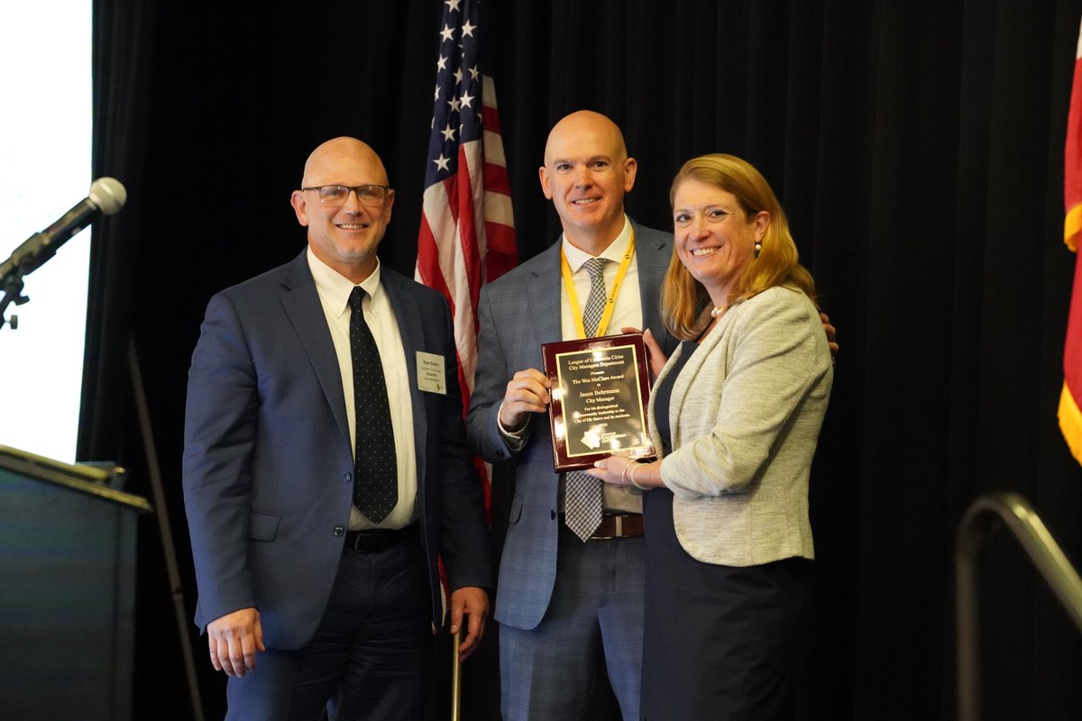 CalCities's tweet photo. Do you work with an outstanding city management professional? The Cal Cities City Managers Department is accepting nominations for three awards that will be presented at the 2027 City Managers Conference in San Diego this February. 🏆 Nominations are due Nov. 20 at 5 p.m. https://t.co/L6ZI6TTgEp